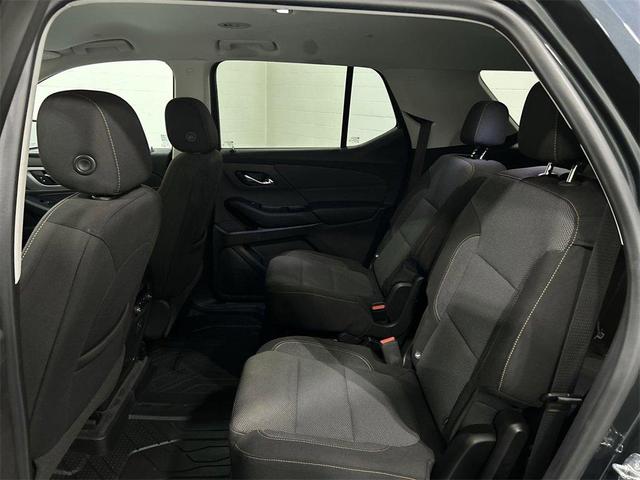Photo of 2021 Gray Chevrolet Traverse