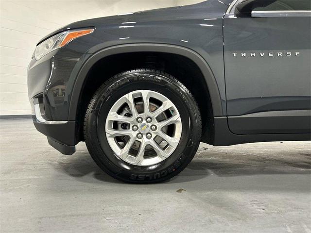 Photo of 2021 Gray Chevrolet Traverse