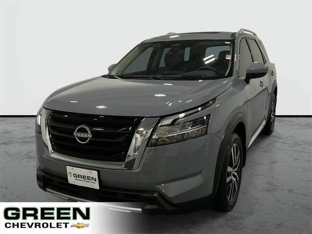 Photo of 2023 Boulder Gray Pearl Nissan Pathfinder