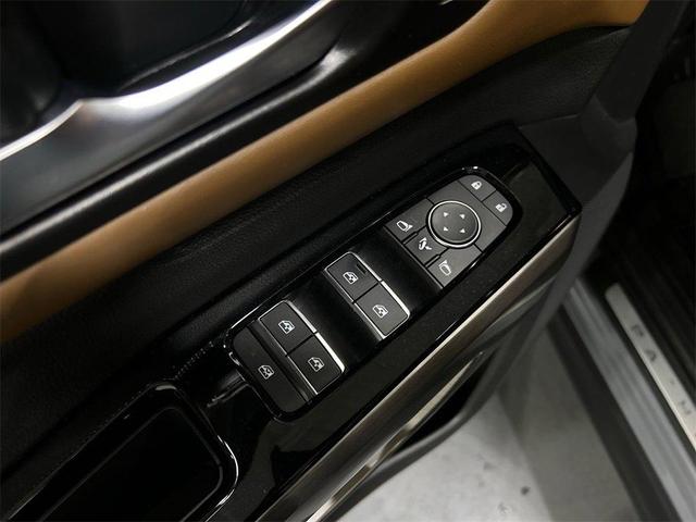 Photo of 2023 Boulder Gray Pearl Nissan Pathfinder