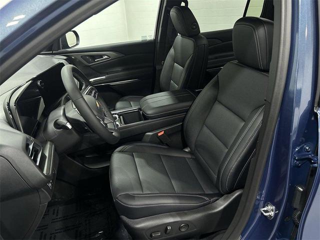 Photo of 2026 Blue Chevrolet Traverse