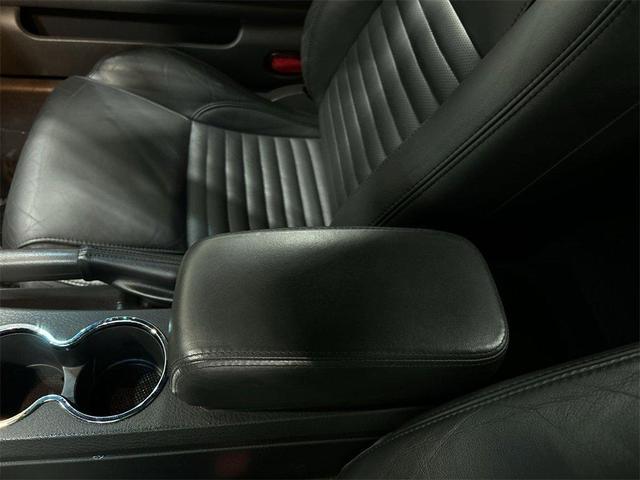 Photo of 2002 White Ford Thunderbird