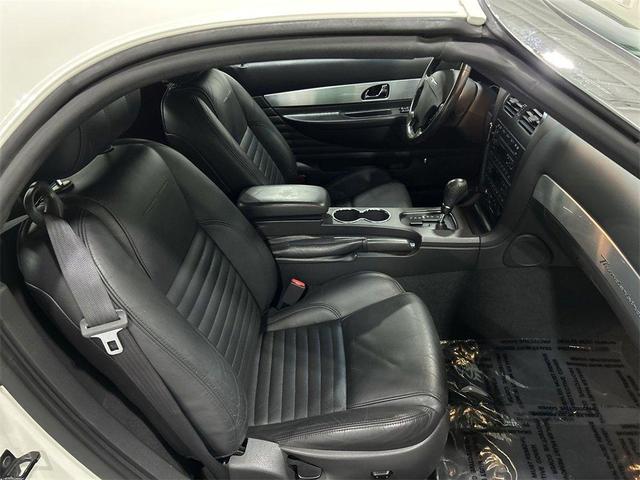 Photo of 2002 White Ford Thunderbird