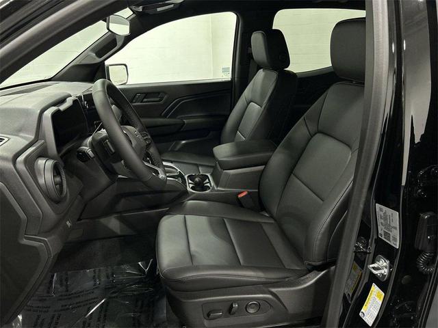 Photo of 2025 Black Chevrolet Colorado