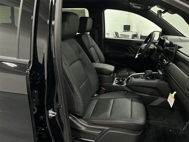 Photo of 2025 Black Chevrolet Colorado