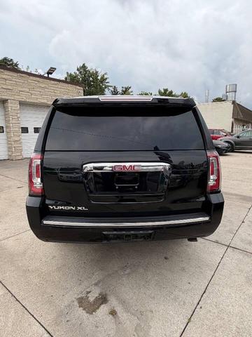 Photo of 2017 Onyx Black GMC Yukon XL