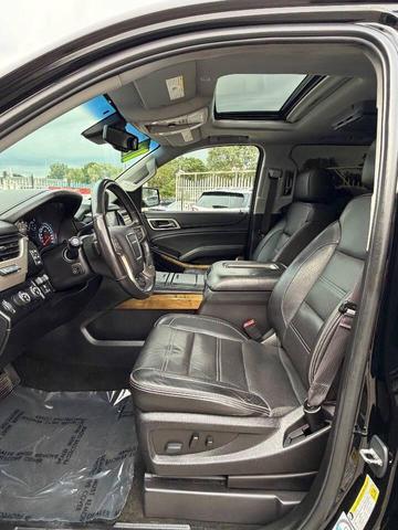Photo of 2017 Onyx Black GMC Yukon XL
