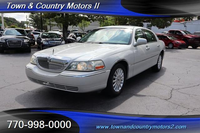2004 Lincoln Town Car