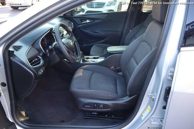 Photo of 2019 Silver Ice Metallic Chevrolet Malibu