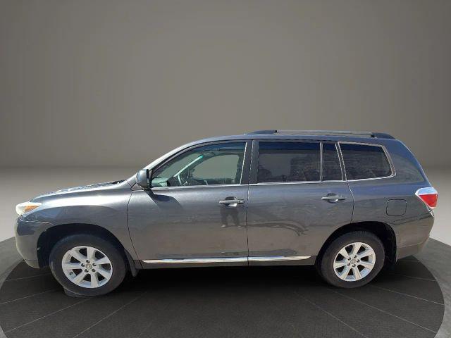 Photo of 2012 Gray Toyota Highlander