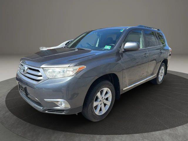 Photo of 2012 Gray Toyota Highlander