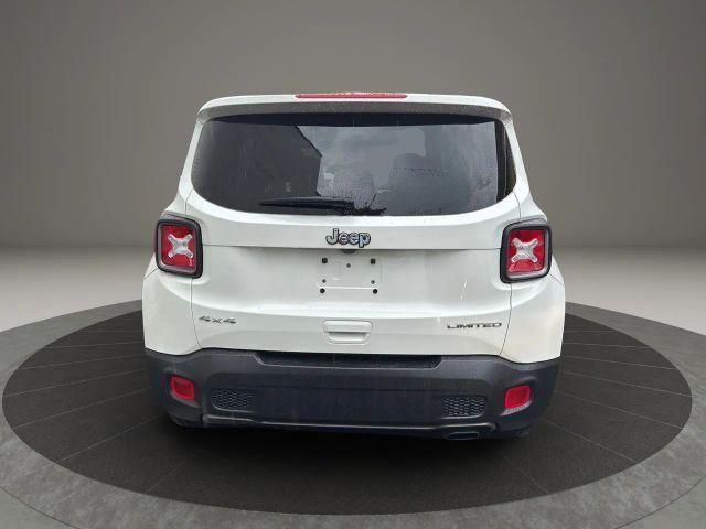 Photo of 2019 White Jeep Renegade
