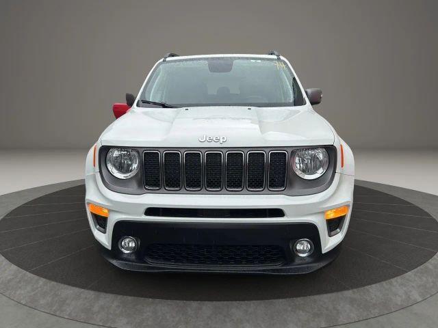 Photo of 2019 White Jeep Renegade