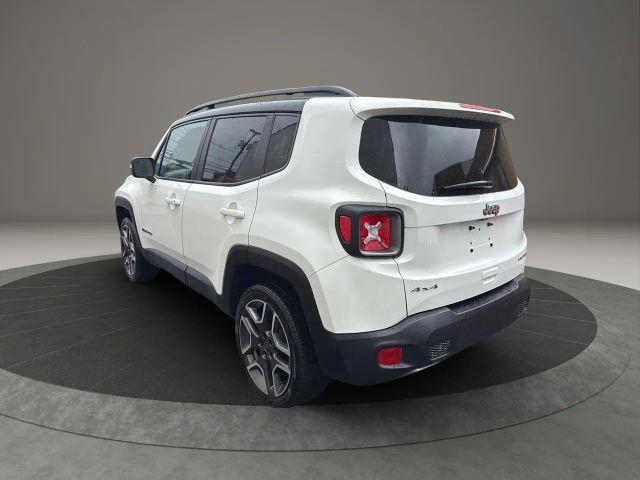 Photo of 2019 White Jeep Renegade
