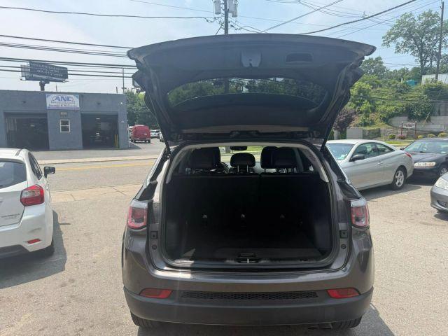 Photo of 2019 Gray Jeep Compass
