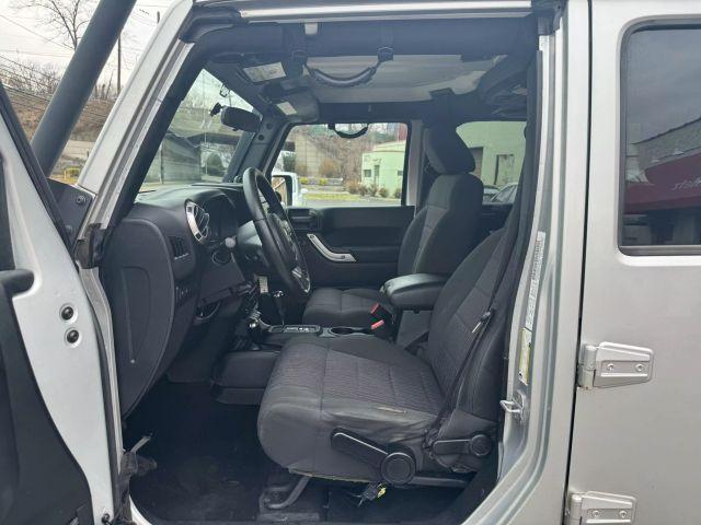 Photo of 2012 Silver Jeep Wrangler Unlimited