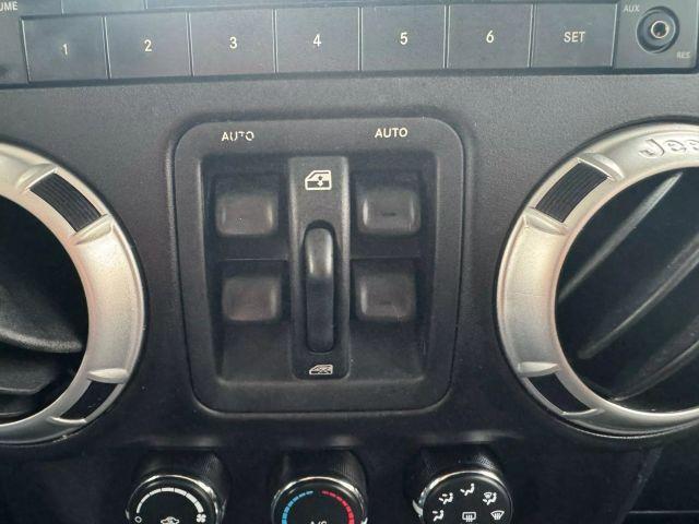 Photo of 2012 Silver Jeep Wrangler Unlimited