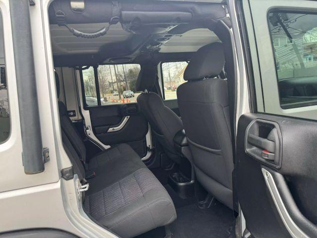 Photo of 2012 Silver Jeep Wrangler Unlimited