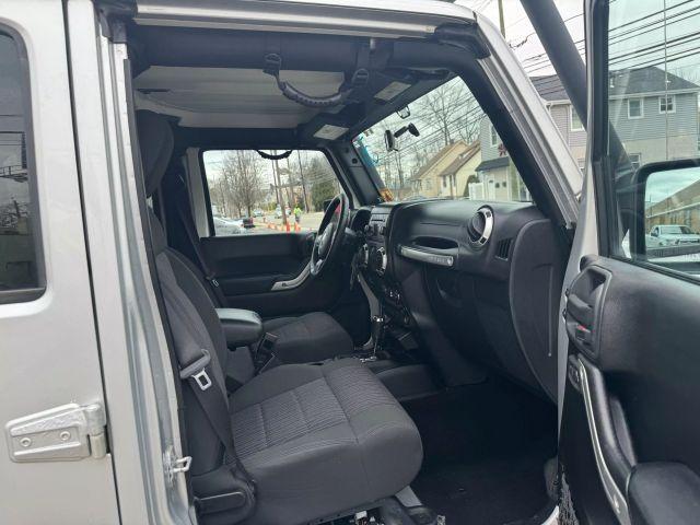 Photo of 2012 Silver Jeep Wrangler Unlimited