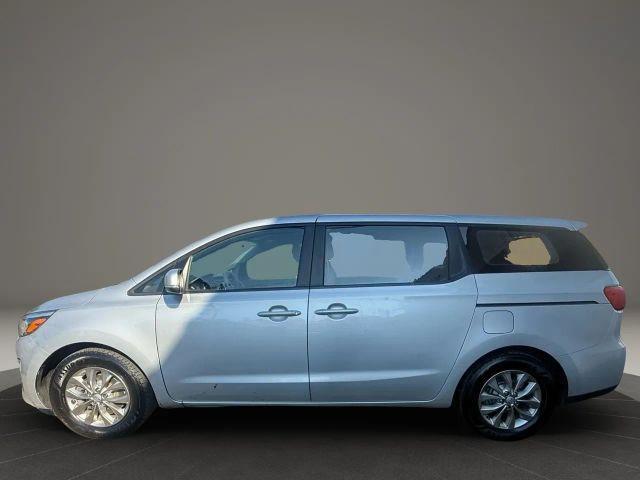 Photo of 2019 Gray Kia Sedona
