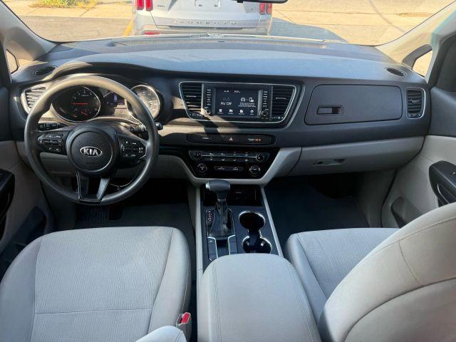 Photo of 2019 Gray Kia Sedona