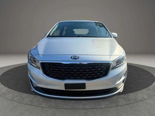 Photo of 2019 Gray Kia Sedona