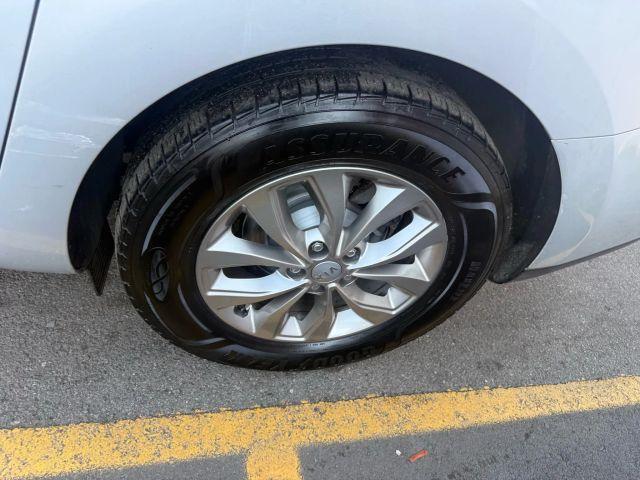 Photo of 2019 Gray Kia Sedona