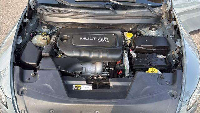Photo of 2014 Gray Jeep Cherokee