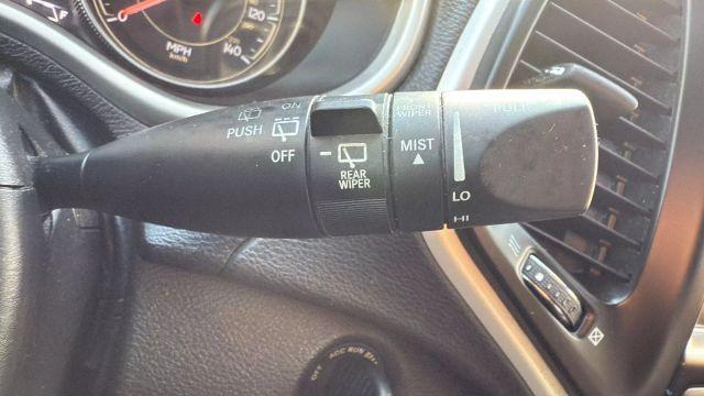 Photo of 2014 Gray Jeep Cherokee