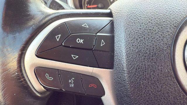 Photo of 2014 Gray Jeep Cherokee