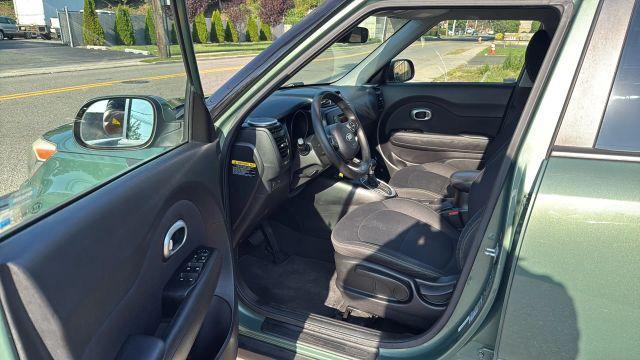Photo of 2014 Green Kia Soul