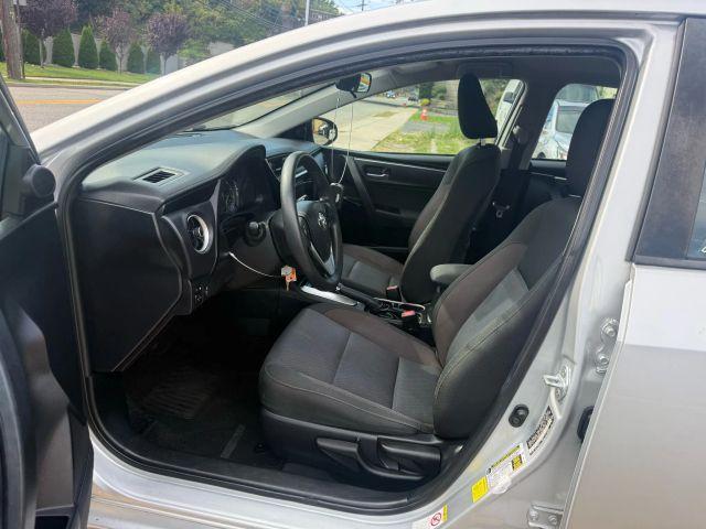 Photo of 2017 Silver Toyota Corolla