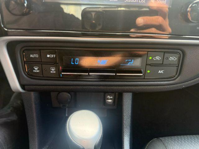 Photo of 2017 Silver Toyota Corolla