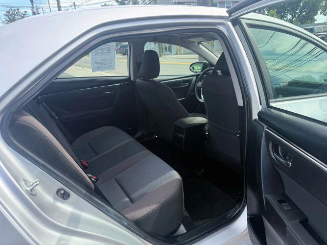 Photo of 2017 Silver Toyota Corolla
