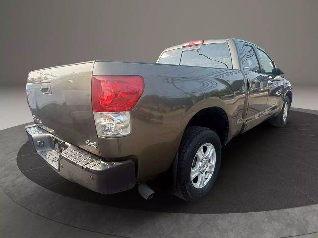 Photo of 2008 Gray Toyota Tundra