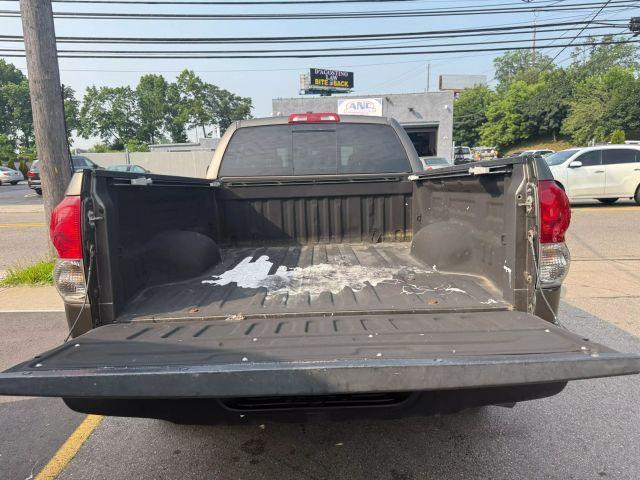 Photo of 2008 Gray Toyota Tundra