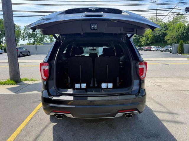 Photo of 2019 Black Ford Explorer