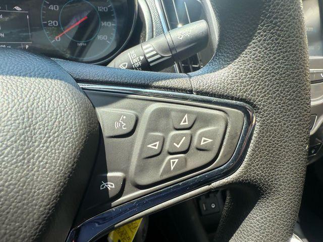 Photo of 2017 White Chevrolet Cruze