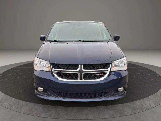 Photo of 2017 Blue Dodge Grand Caravan