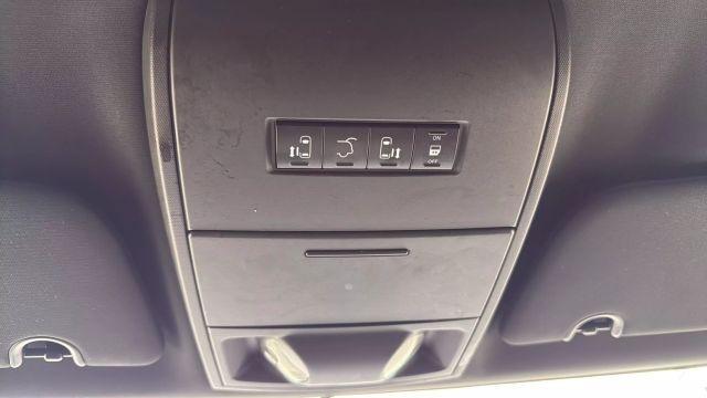 Photo of 2017 Blue Dodge Grand Caravan