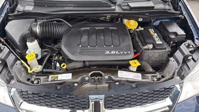 Photo of 2017 Blue Dodge Grand Caravan