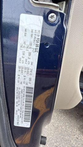 Photo of 2017 Blue Dodge Grand Caravan