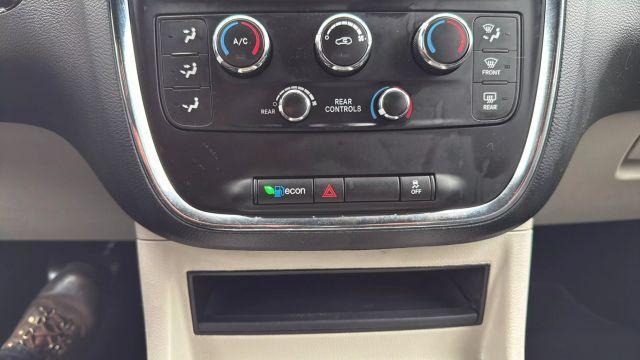 Photo of 2017 Blue Dodge Grand Caravan