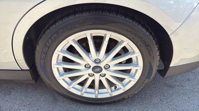 Photo of 2016 Silver Ford C-Max Energi