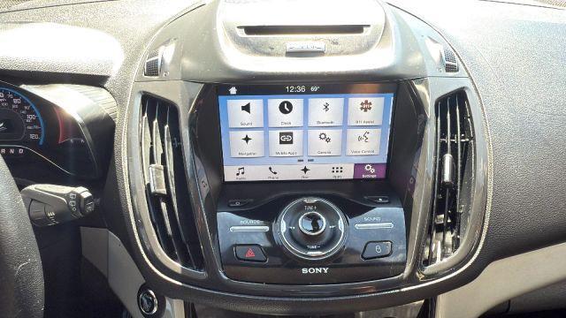 Photo of 2016 Silver Ford C-Max Energi