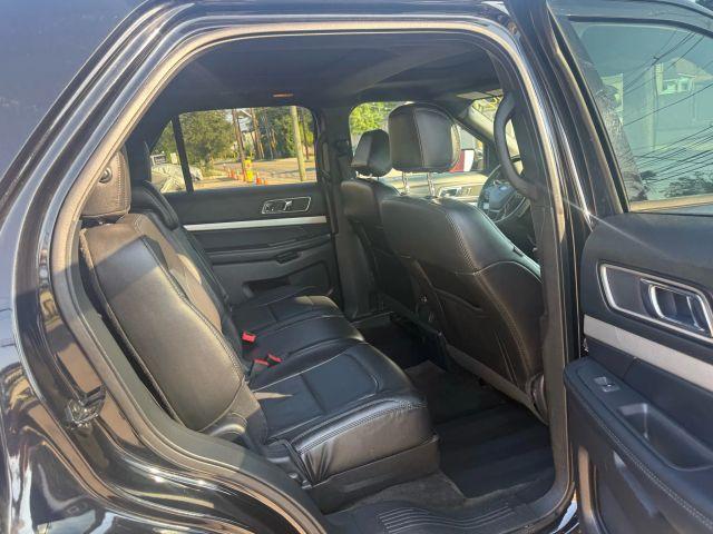 Photo of 2017 Black Ford Explorer