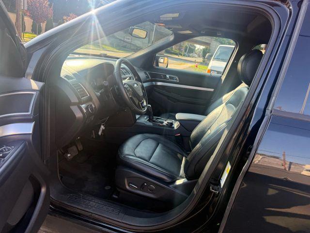 Photo of 2017 Black Ford Explorer