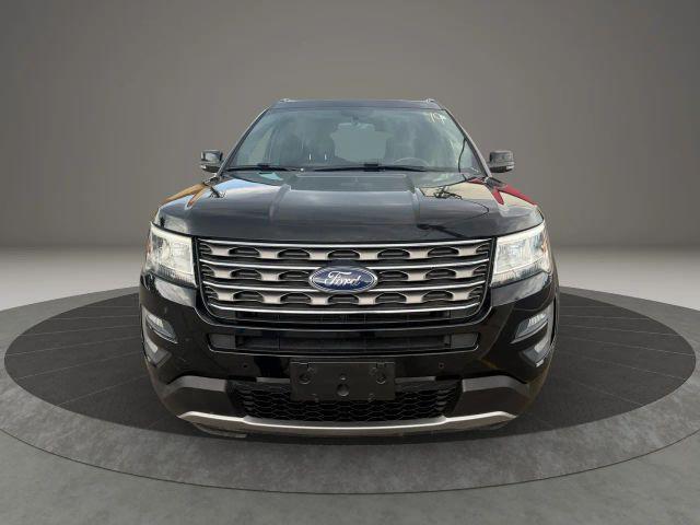 Photo of 2017 Black Ford Explorer