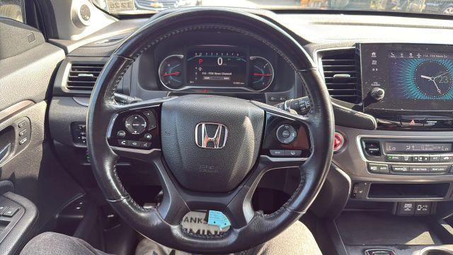 Photo of 2021 White Honda Pilot