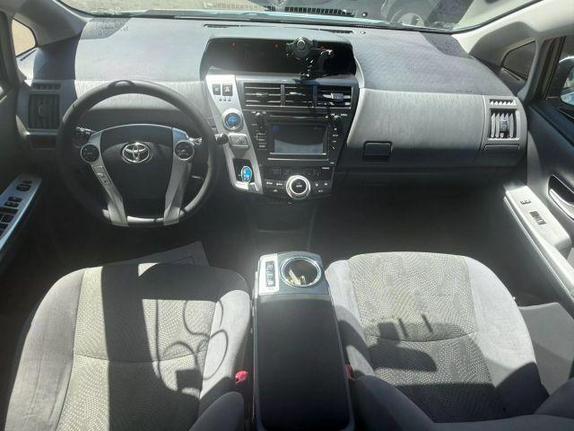 Photo of 2014 Blue Toyota Prius v